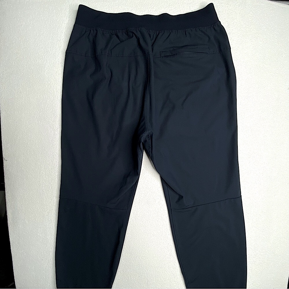Lululemon ABC Jogger *Warpstreme
True Navy Men’s Size (L) - Picture 5 of 16